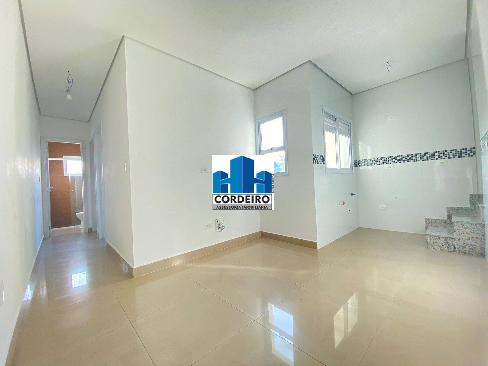 Cobertura à venda com 2 quartos, 80m² - Foto 4